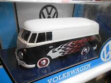 MOT79566 by Motormax Volkswagen T1 Type2 Van Custom Garage 1962 1/24