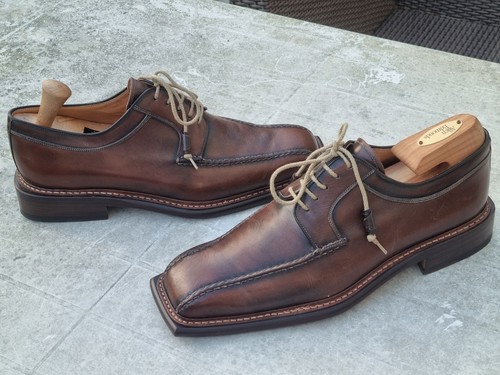 Scarpe eleganti stringate
