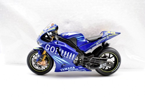 Modellini moto valentino rossi - valentino,