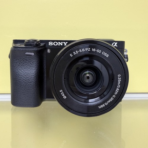 New sony alpha a6000 - 95%,
