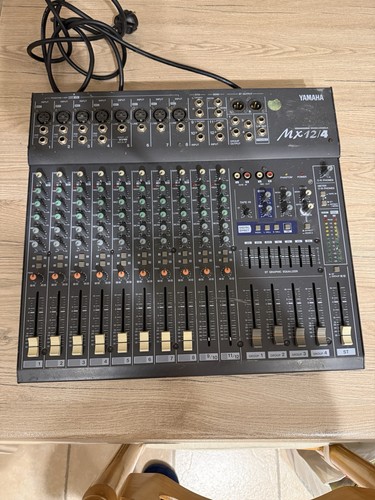Mixer yamaha mx12 - mixer, mx12/4