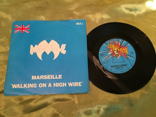 Marseille walking high - on,