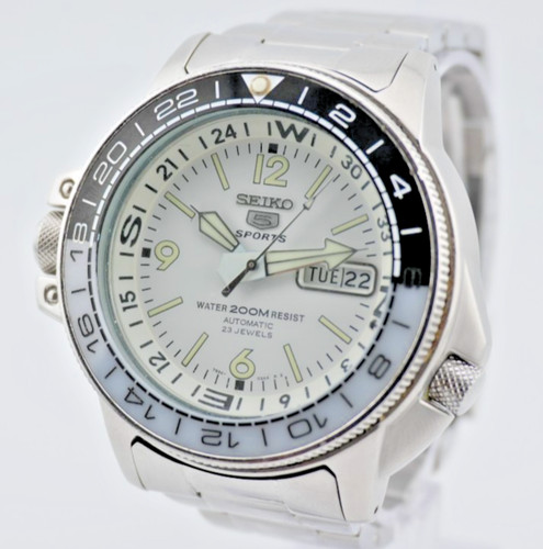 Seiko sports 7s36 01e0 - 5, 7s36-01e0