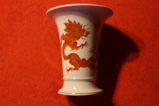 Vaso a imbuto in porcellana