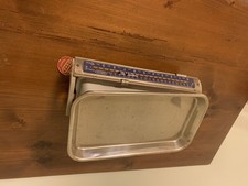 Vecchia Bilancia Pesa Neonati