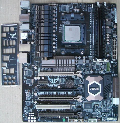 Asus sabertooth 990fx 0 - sabertooth, r2.0