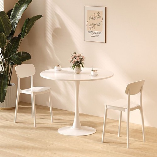 Tavolo moderno minimalista