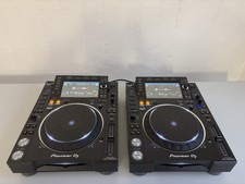 2 x Pioneer CDJ-2000NXS2 |