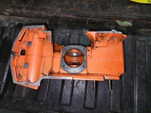 Husqvarna 262 crankcase - husqvarna,