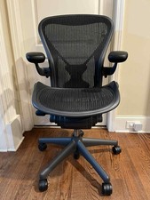 Sedia Herman Miller Aeron completamente carica (colore nero) taglia B con vestibilità posturale 