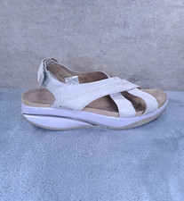 Mbt Sandals Women's Leather Closure With Buckle Sz 41 Beige