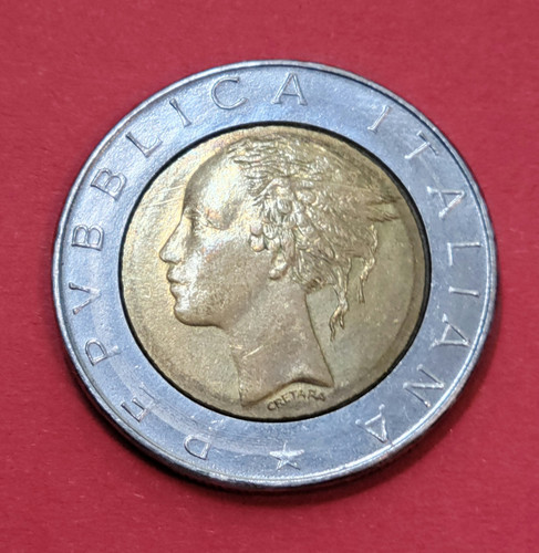 Italy 1982 metal 500 lire - -,