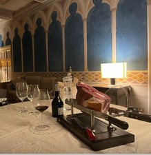 Morsa BERKEL In Acciaio e Legno dotato di un Design Moderno per prosciutto. HQ