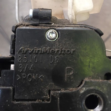 Serratura porta ant. DX VOLKSWAGEN TRANSPORTER FURGONE (7H) 1.9 TDI 64a35b