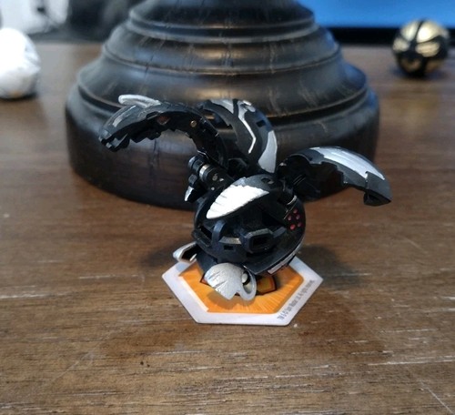 Bakugan darkus cyborg helios - bakugan,