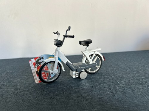Scooter bye piaggio - bye, ciao