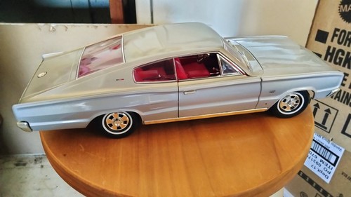 Road signature 1966 - 1:18, "1966