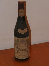 Bottiglia vintage di vino