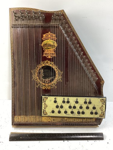 Antica arpa mandolino