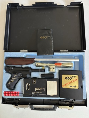 Kit spia valigetta - , attacco