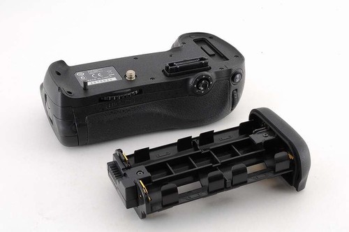 Nikon d12 battery grip - battery,