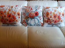 SERIE DI 3 CUSCINI ARREDO ORANGE CON GRANDI FIORI per divano, sedia, poltrona