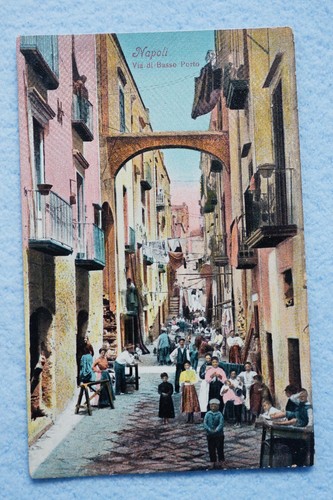 Napoli via basso porto - -, di