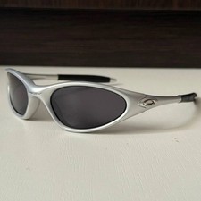 Occhiali da sole Oakley Minute