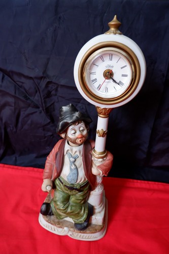 Melody motion clockpost - melody, in