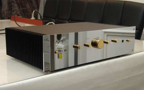 Avm competition amp - amp, stereo
