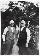 Uomo elegante in giardino, fotografia d'epoca fine art