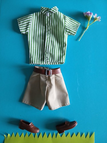 Mattel stylin looks - "mattel", "stylin'looks