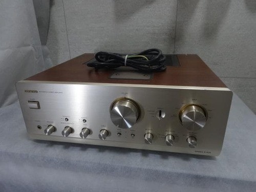 Amplificatore stereo integrato
