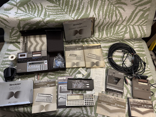 Sharp 1251 1350 720 - pc,