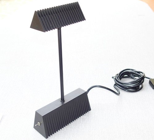 Lampada tavolo scintilla di - da,