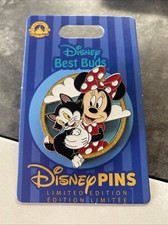 Spilla Disney Parks 2023