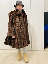 Pelliccia di visone larga a