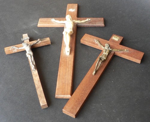 Tre crocifissi legno - tre,