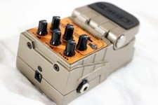 Line 6 DR.DISTORTO Pedale per