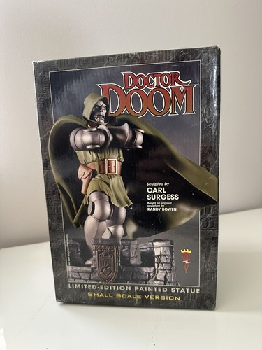 Statua dipinta marvel doctor - dipinta,