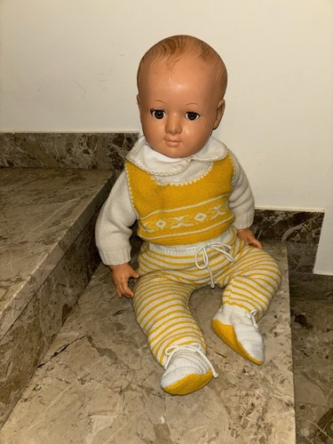 Rare vintage doll - rare,