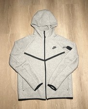 men’s grey Nike tech fleece