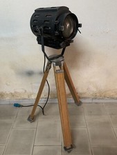 cavalletto treppiede faro teatrale tripod lamp design industrial retro’ antico