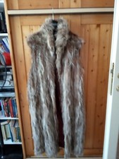 Bellissimo gilet lungo di pelliccia 