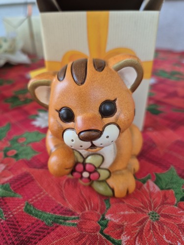 Thun tigre con fiore - 🌼,