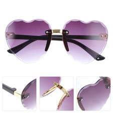 1 paio di occhiali da sole a