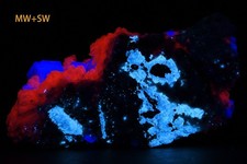 Scheelite fluorescente
