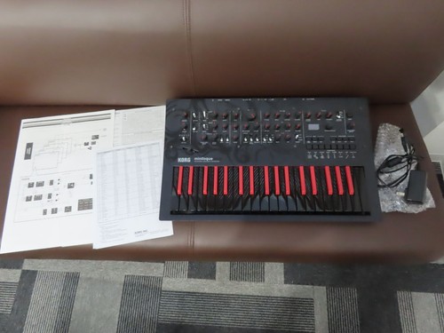 Korg minilogo basso - korg,