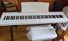 Kawai ES-110 white digital piano
