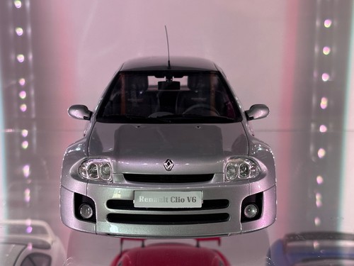Ottomobile renault clio - 1/18,